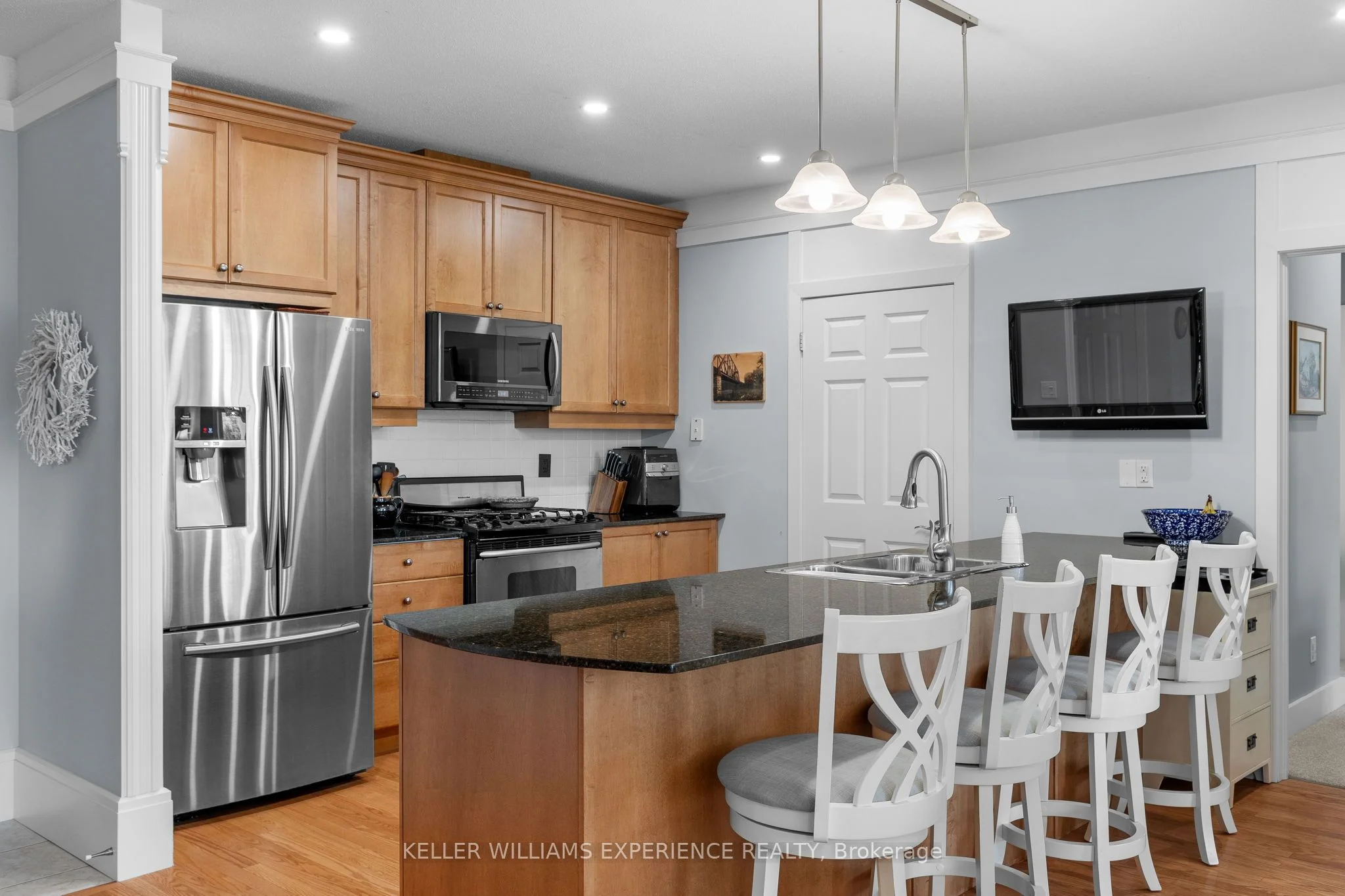140 Cedar Island Road 104, Orillia, On L3v 1t1