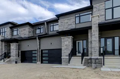 Att/Row/Townhouse in Wasaga Beach
