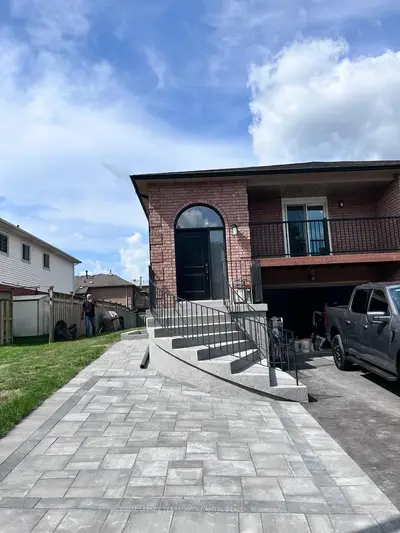 54 Porritt Street Upper, Barrie, On L4n 6x7