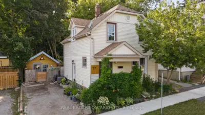 Detached in Orillia