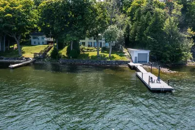Detached in Penetanguishene