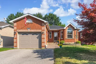 Detached in Barrie