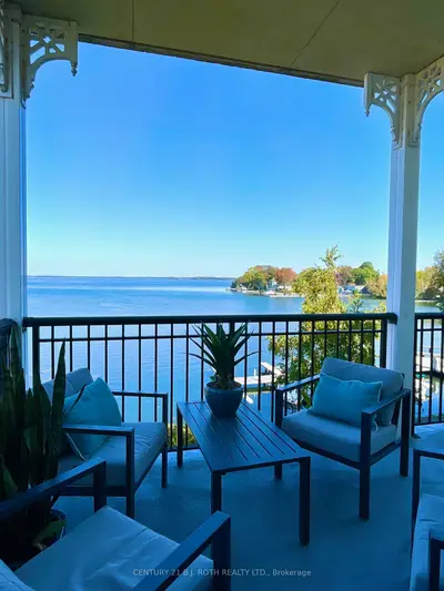 Condo Apartment in Orillia