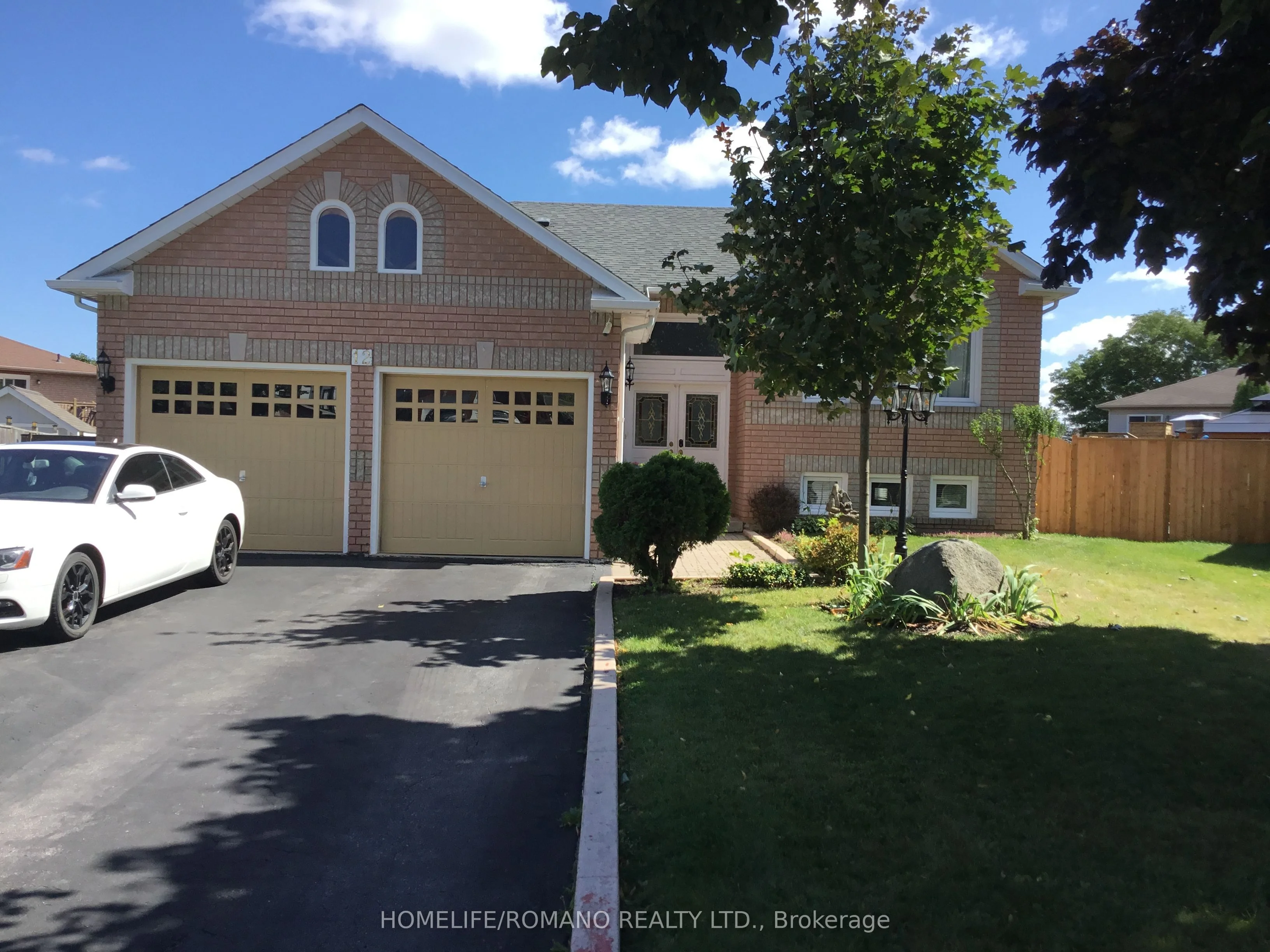 12 Boag Court, Barrie, On L4n 7l6