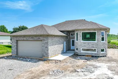 Detached in Ramara