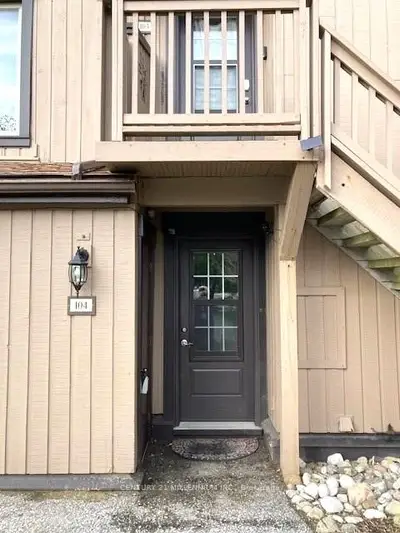 23 Dawson Drive 104, Collingwood, On L9y 5b4