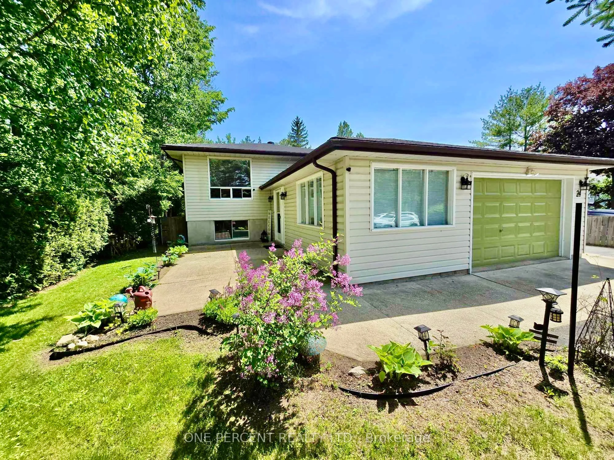 24 Broadview Street, Collingwood, On L9y 0x2