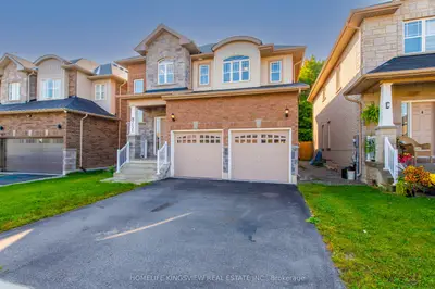 Detached in Orillia
