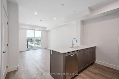 4 Kimberly Lane E 427, Collingwood, On L9y 5t6