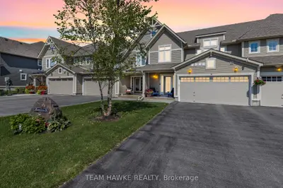 Att/Row/Townhouse in Severn