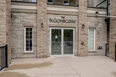 Condo Apartment in Barrie