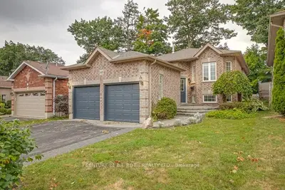 Detached in Barrie