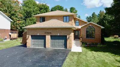 Detached in Springwater