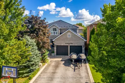 Detached in Barrie
