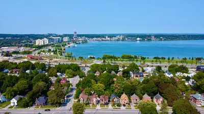 Detached in Barrie