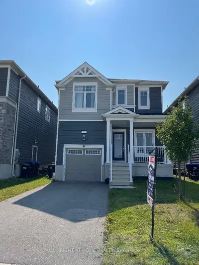 Detached in Wasaga Beach