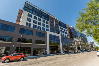 Condo Apartment in Barrie