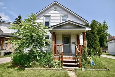 68 Dufferin Street, Orillia, On L3v 5s6