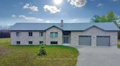 Detached in Severn