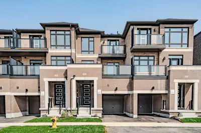 Att/Row/Townhouse in Barrie