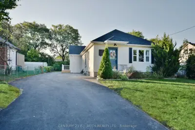 Triplex in Barrie