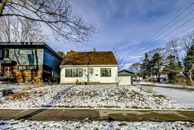 206 Napier Street Bsmt, Barrie, On L4m 1w8