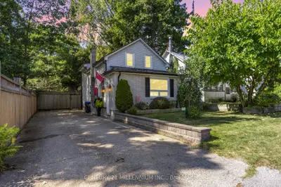 Detached in Oro-Medonte