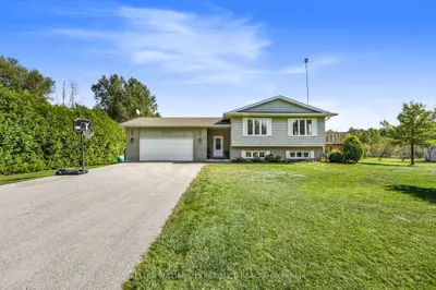 Detached in Clearview