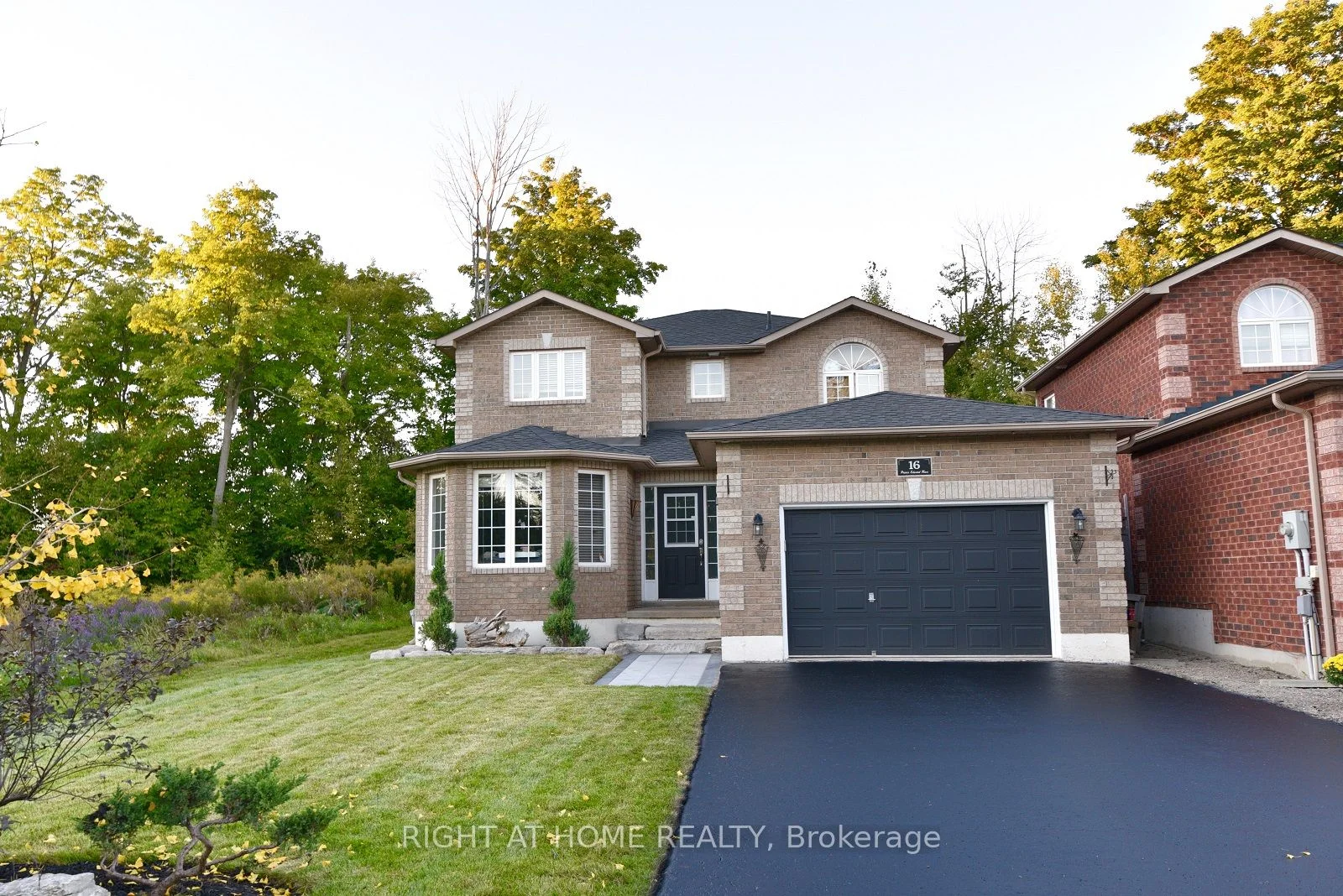 Detached in Barrie