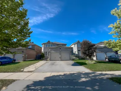 Detached in Barrie