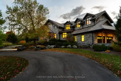 Detached in Clearview