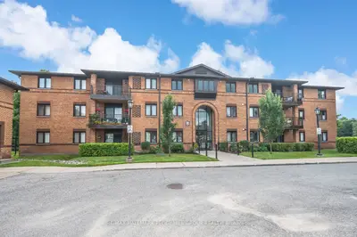 Condo Apartment in Barrie