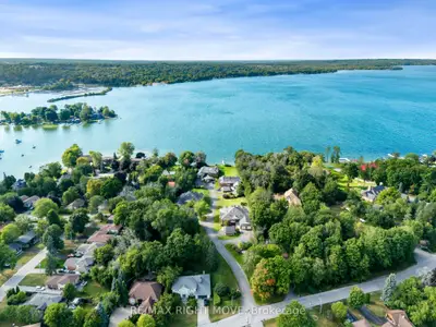 Common Element Condo in Orillia