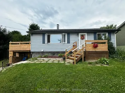 Detached in Orillia