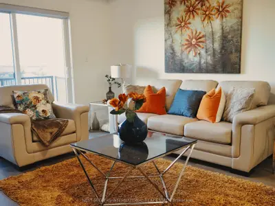 Condo Apartment in Barrie