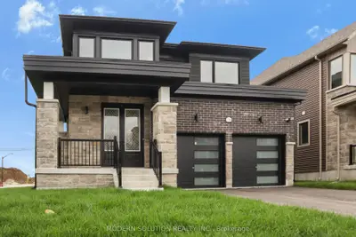 Detached in Wasaga Beach