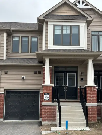 Att/Row/Townhouse in Barrie