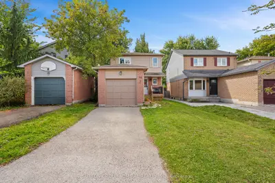 16 Lindsay Court, Barrie, On L4m 6g5