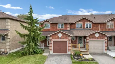 Att/Row/Townhouse in Barrie