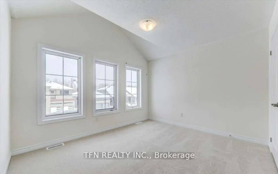15 Simona Avenue, Wasaga Beach, ON L9Z 0L5
