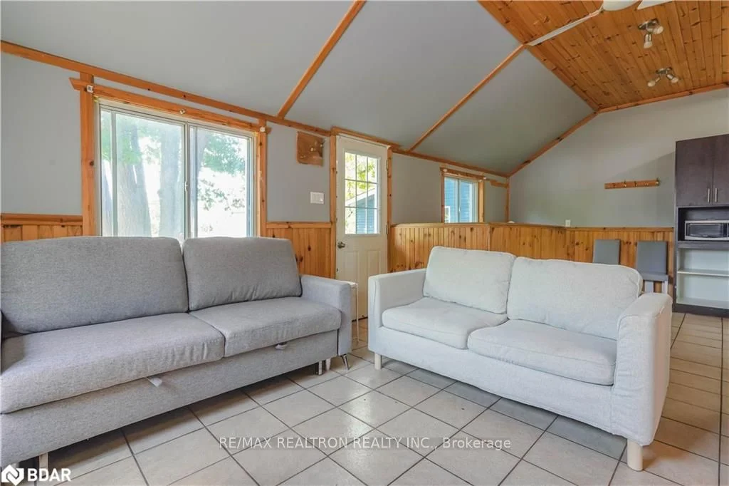 711 Mosley , Wasaga Beach, ON L9Z 1Z5