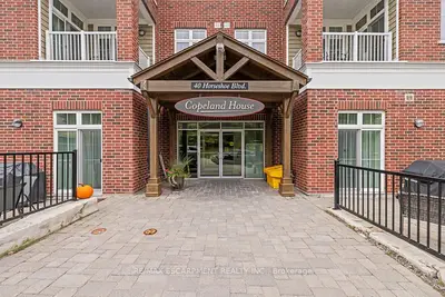 Condo Apartment in Oro-Medonte