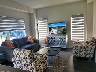 Detached in Wasaga Beach