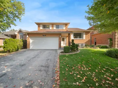Detached in Orillia