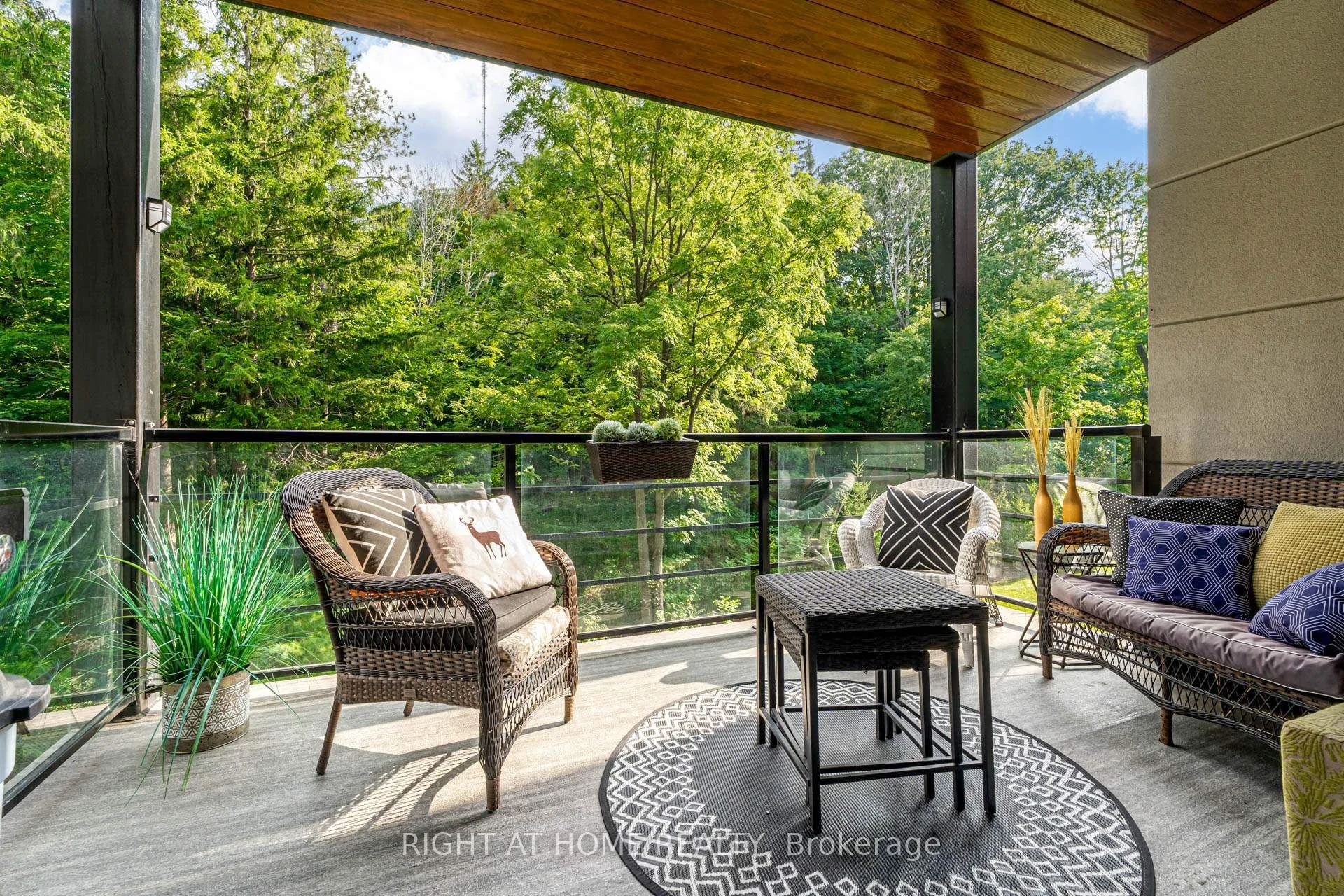 Condo Apartment in Barrie