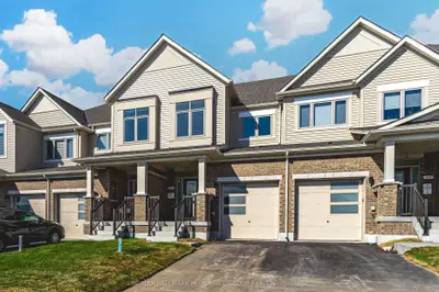 Att/Row/Townhouse in Barrie