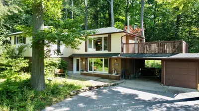 Detached in Springwater