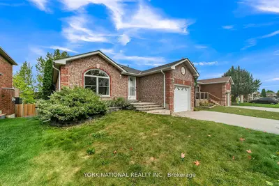 Detached in Barrie