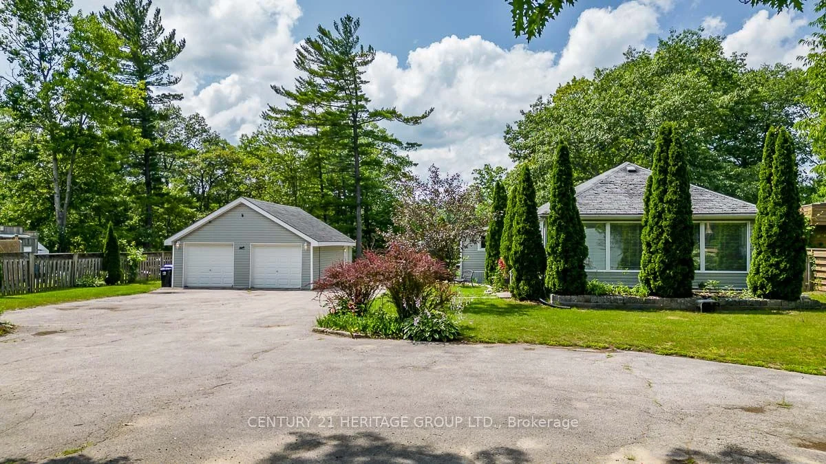 Detached in Wasaga Beach