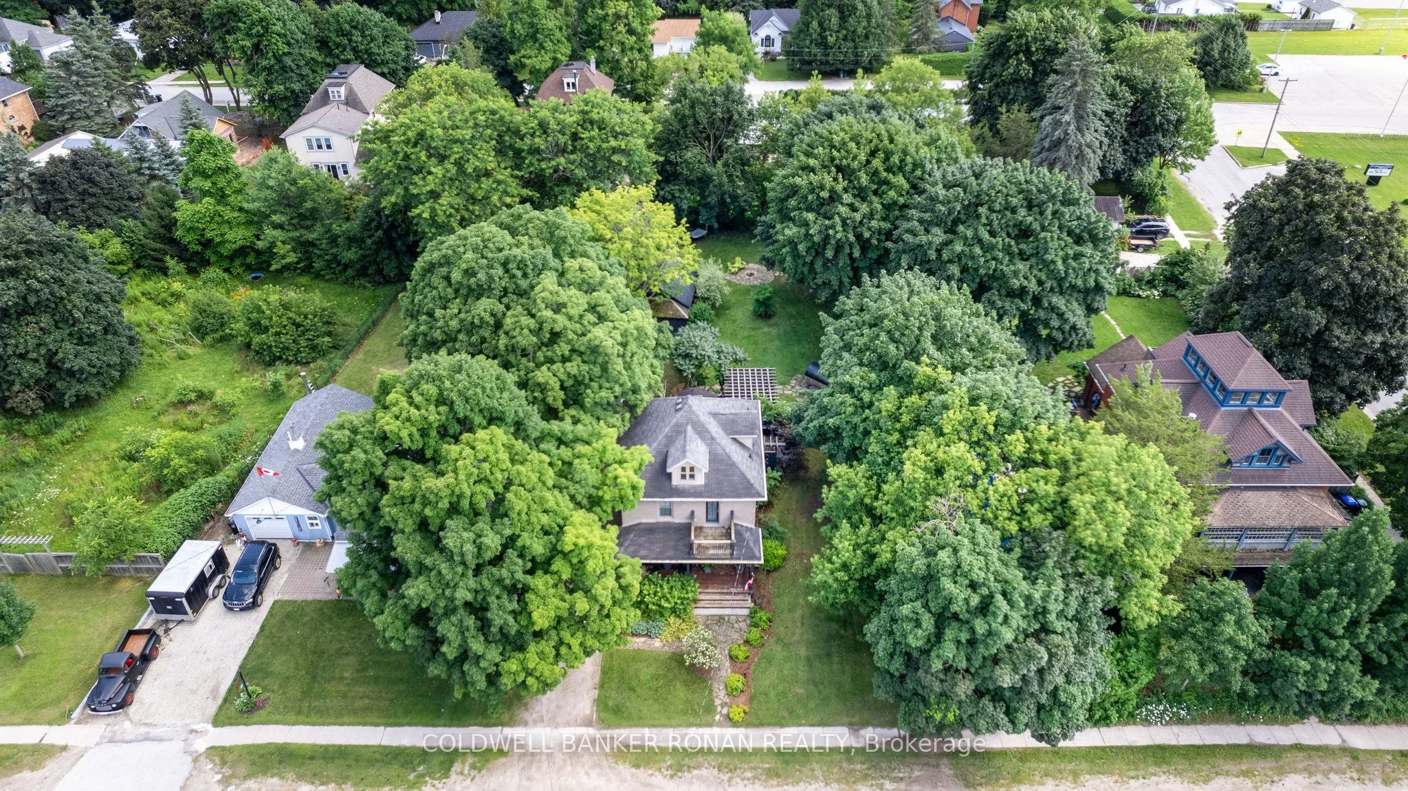 Detached in Clearview